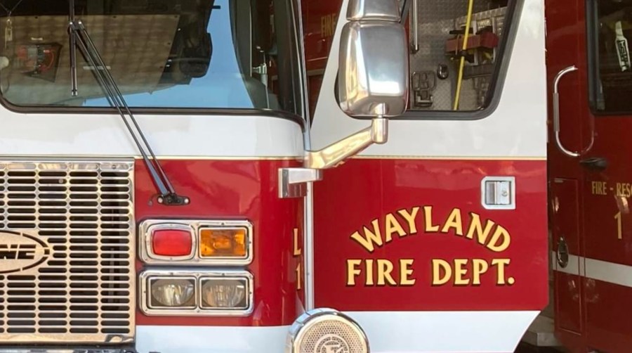 Hundreds show support for hospitalized Wayland fire chief [Video]