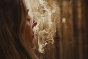 Former cigarette smokers who vape more likely to get lung cancer: study [Video]