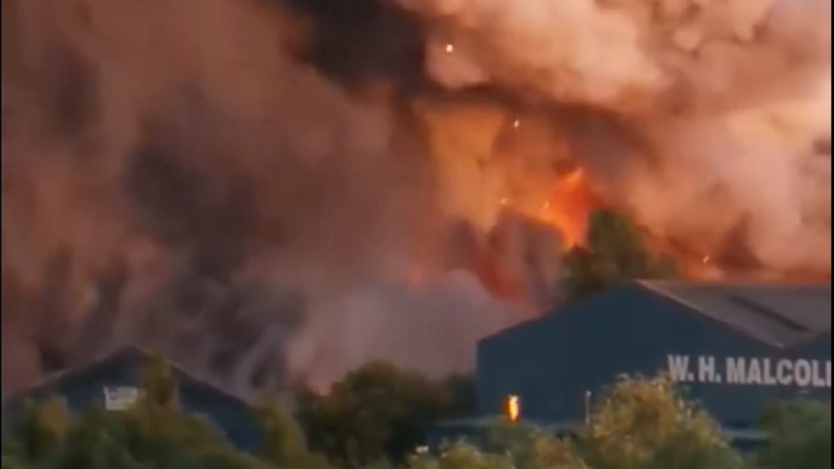 Skyline engulfed by towering inferno after huge fire breaks out at Scottish industrial estate [Video]