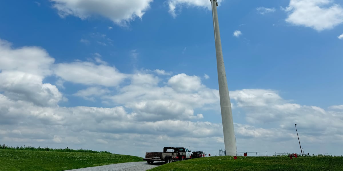Controlled explosions used to demolish old wind turbines in northeast Lincoln [Video]