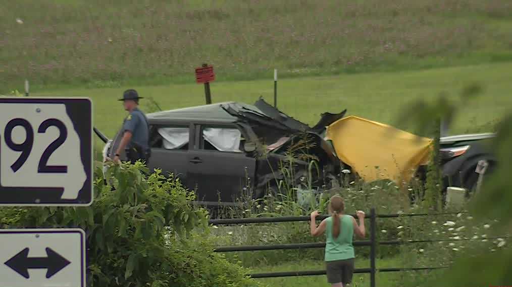 Missouri Highway Patrol identifies 2 killed in crash involving bus [Video]