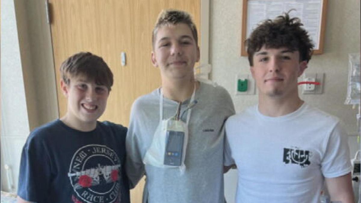 Teens who performed life-saving CPR for wrestler in cardiac arrest speak out [Video]