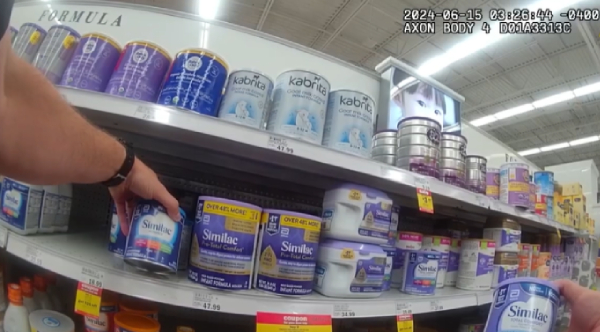 Officer Responds To ‘Frantic’ 3 AM Call, Buys And Delivers Baby Formula To Desperate Mom [Video]