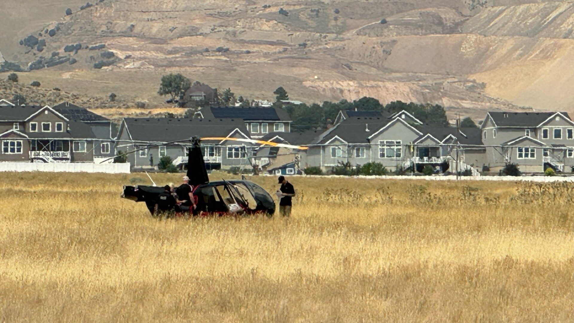 Helicopter pilot performs emergency landing in Herriman field [Video]