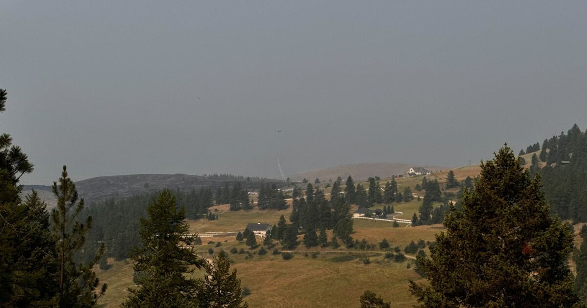 UPDATE: Butler Creek Fire at 220 acres, evacuation order in effect [Video]