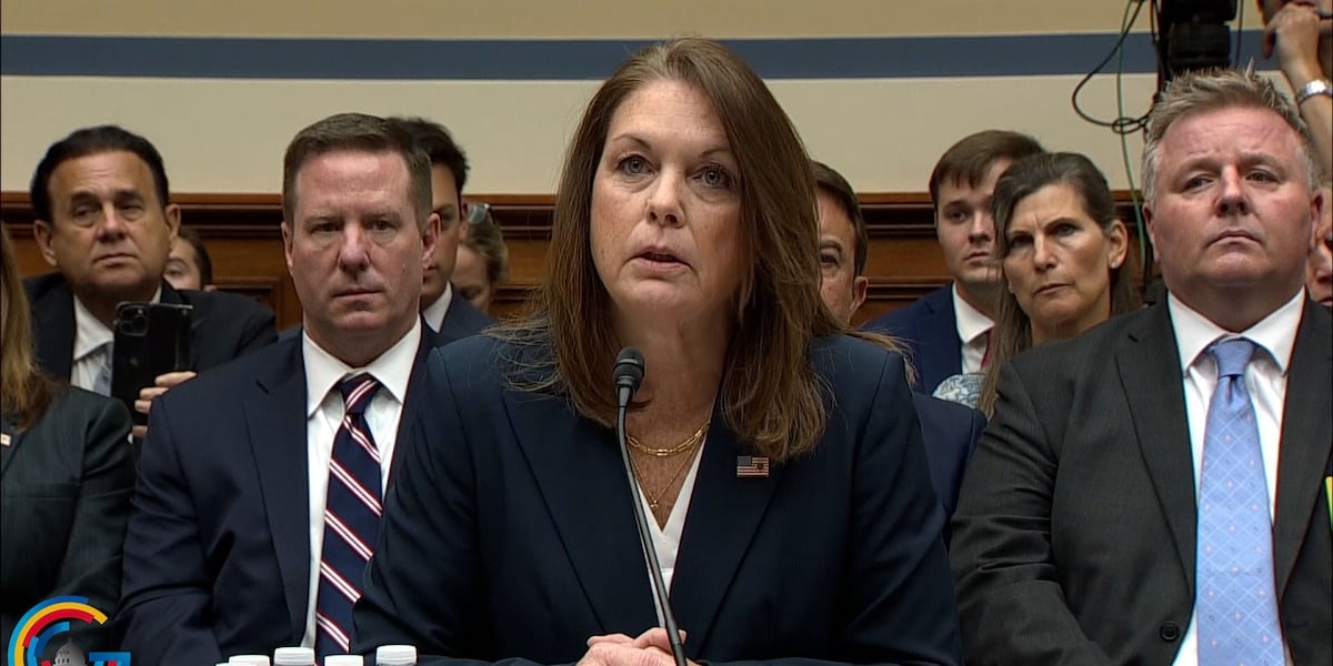 House Committee grills Secret Service Director [Video]