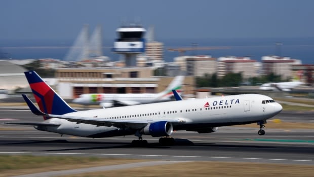 U.S. regulator investigating Delta after global tech outage led to widespread cancellations [Video]