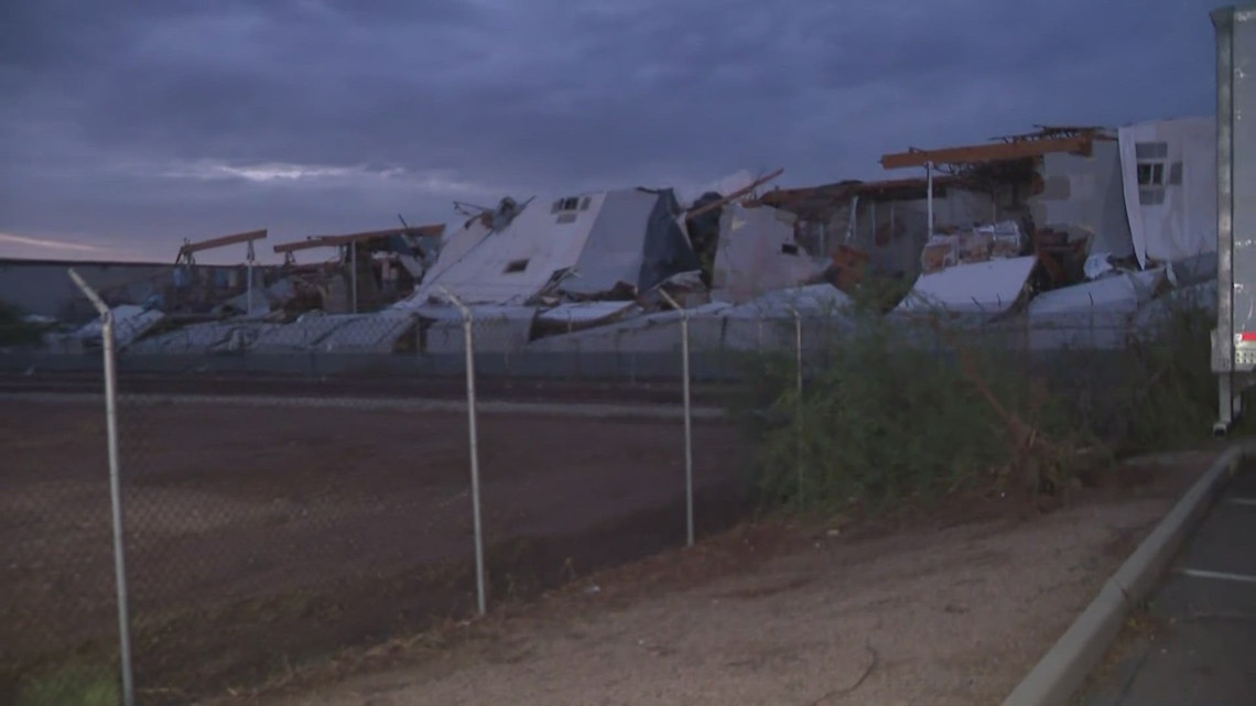 Worker missing after storms cause roof collapse at Phoenix commercial building, recovery efforts still underway [Video]