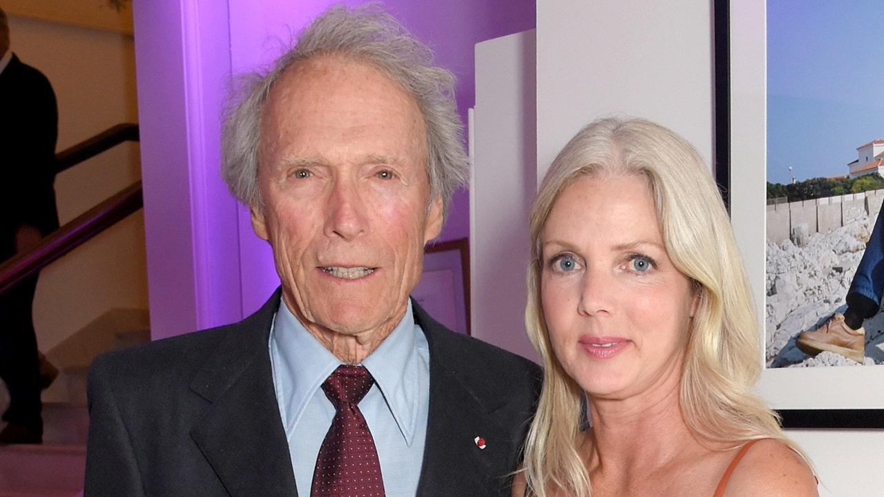 Clint Eastwood’s girlfriend’s cause of death revealed: coroner [Video]