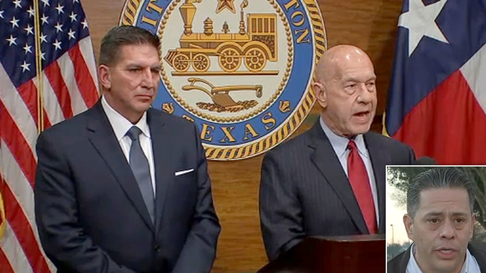 Houston Fire Chief Samuel Pea out, Office of Emergency Management Director Thomas Muoz in, Mayor Whitmire announces [Video]